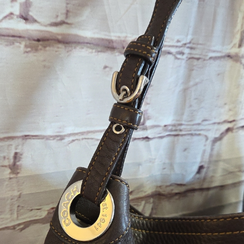 Vintage Coach 5715 Brown HOBO Shoulder Bag Genuine Pebbled Leather - Picture 3 of 12